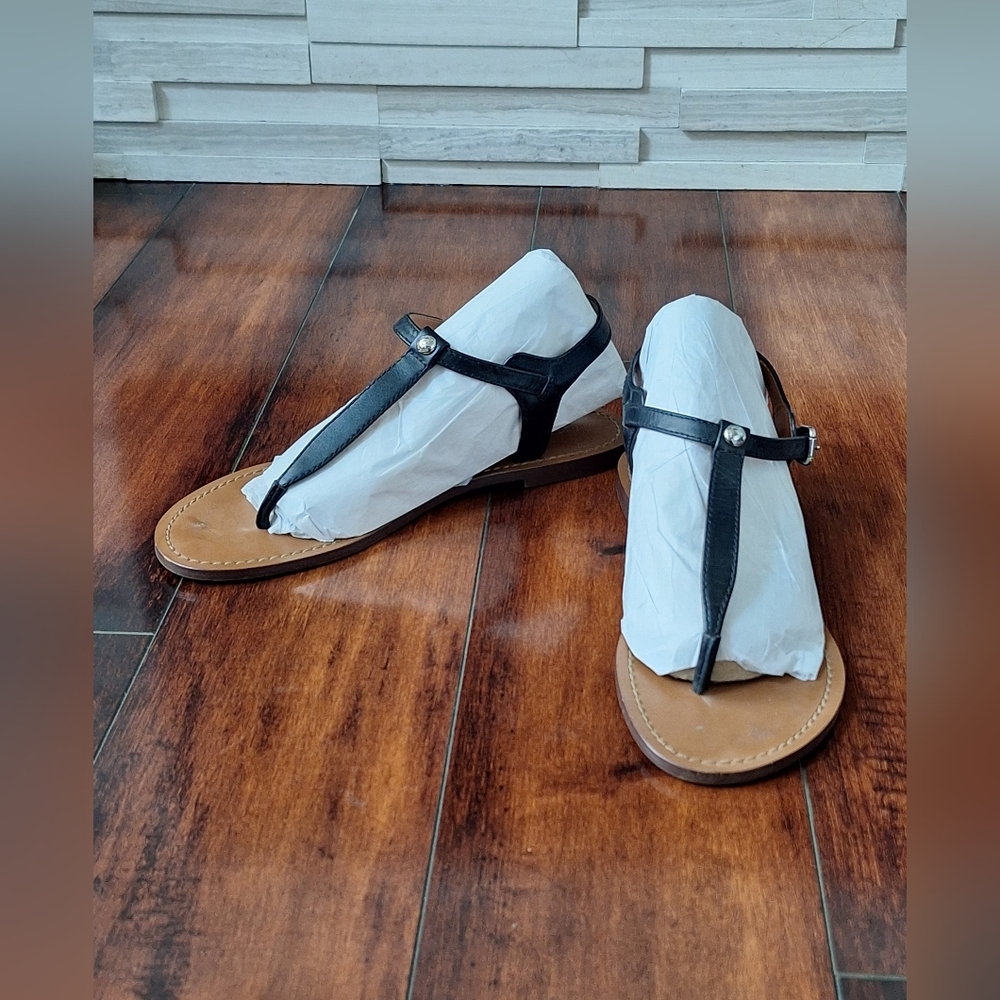 Coach Black Leather T-Strap Sandals Size 8 | Minimalist Summer Flats